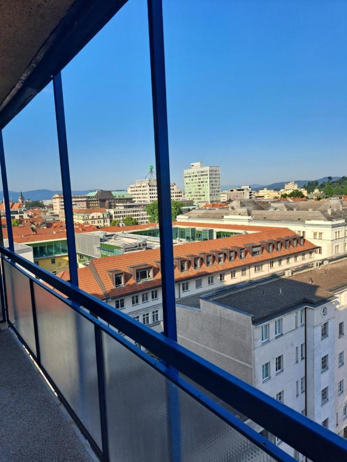 Апартаменти Ljubljana Center With A Castle View, Parking Екстер'єр фото